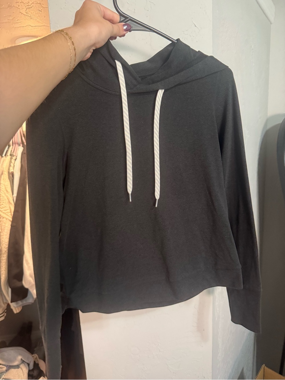 Vuori Black Cropped Hoodie with White Drawstrings